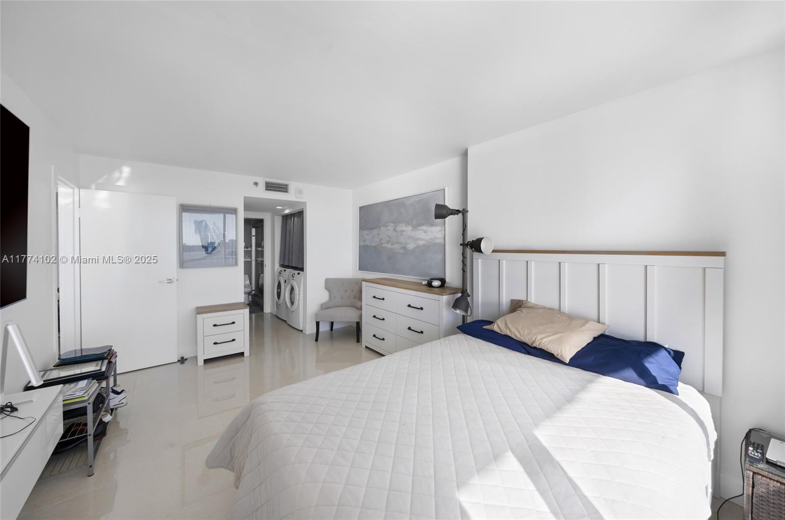 THE GRANDVIEW PALACE COND - Residential Lease
