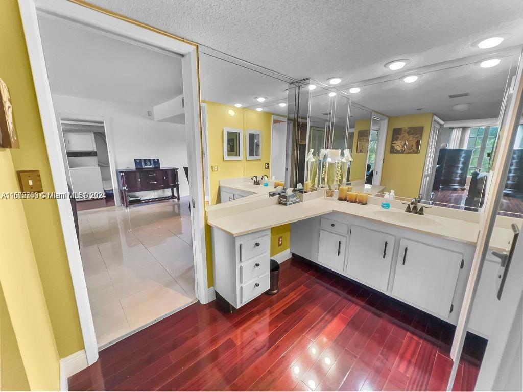 PALM AIRE - Residential