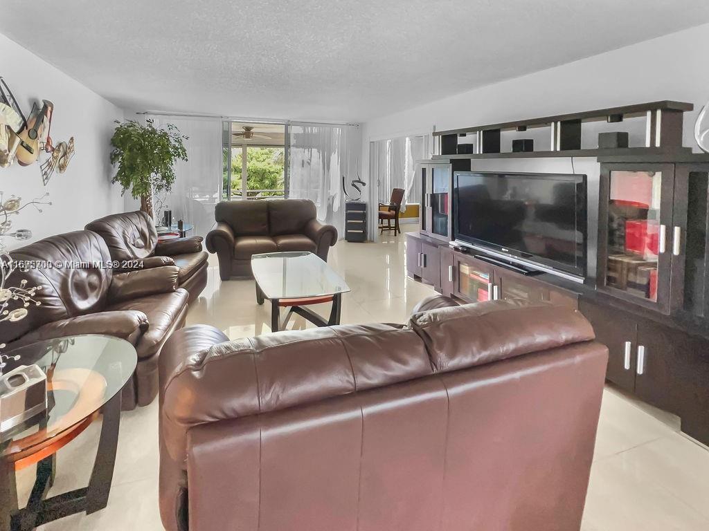 PALM AIRE - Residential