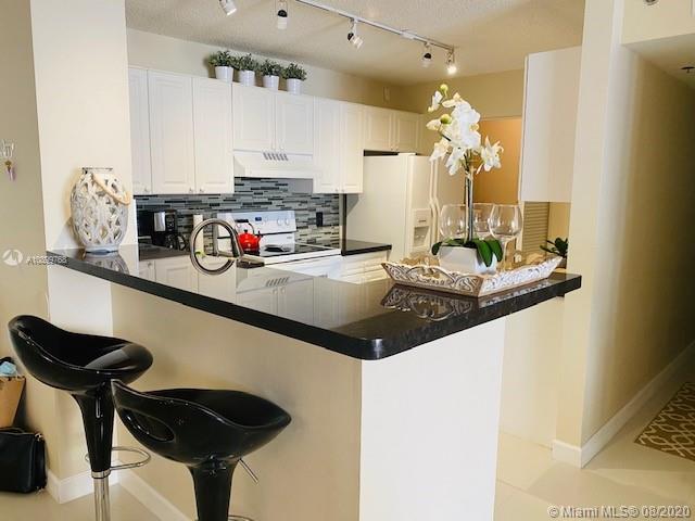 THE YACHT CLUB AT AVENTUR - Residential Lease