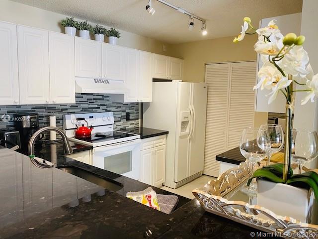 THE YACHT CLUB AT AVENTUR - Residential Lease