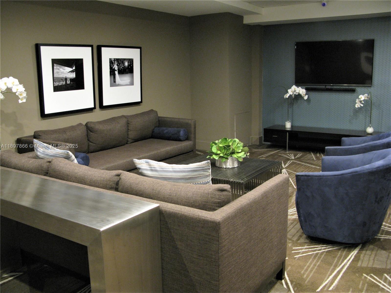 ARLEN BEACH CONDO - Residential Lease