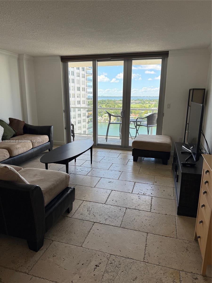 5701 Collins Ave 1207