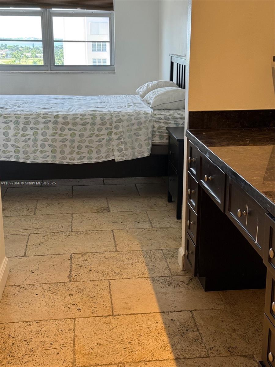 ARLEN BEACH CONDO - Residential Lease