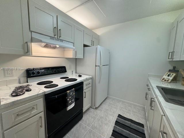 NEW HAMPTON AT CENTURY VI - Residential Lease