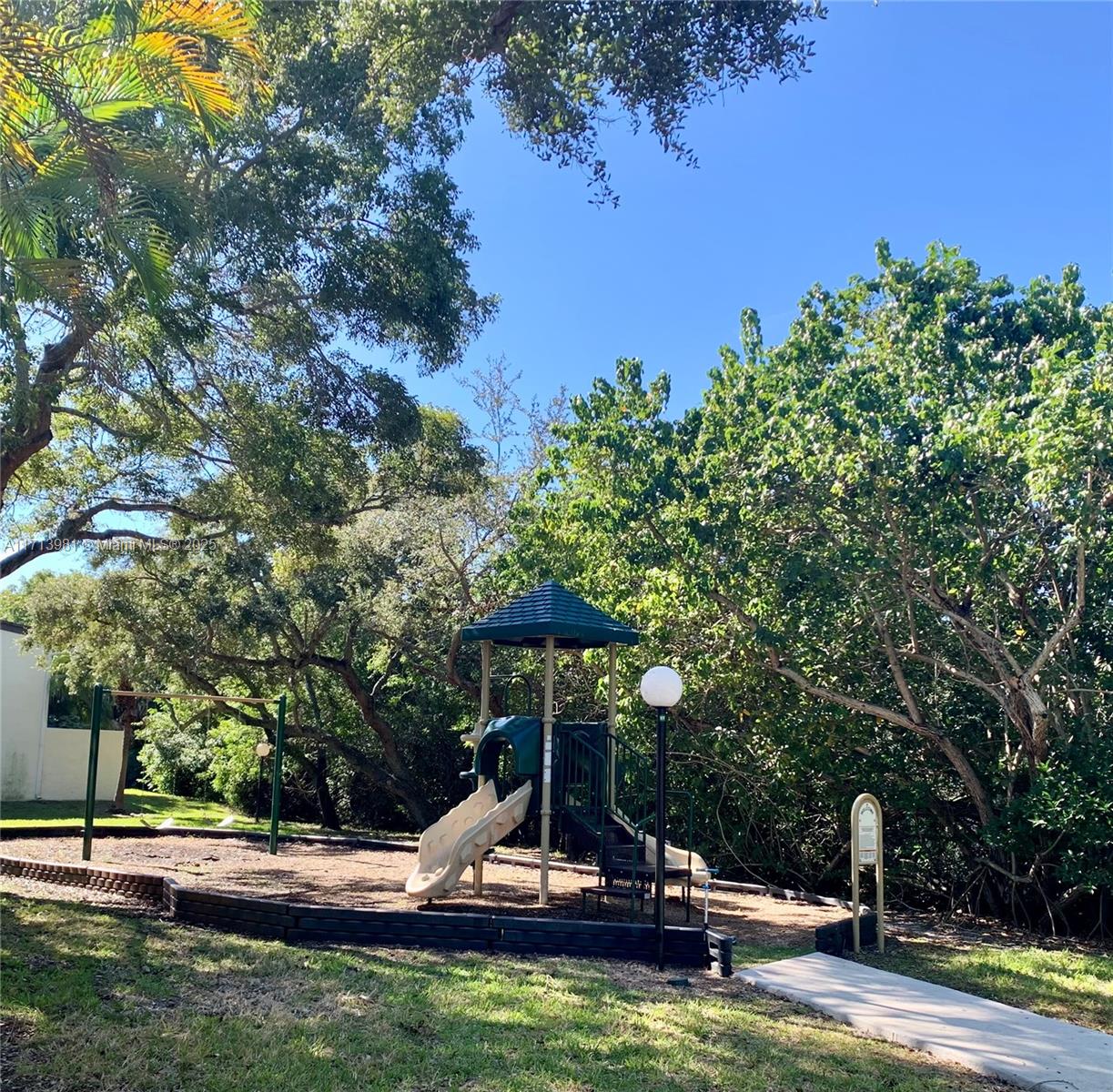 RIVERWOOD SEC 3 - Residential