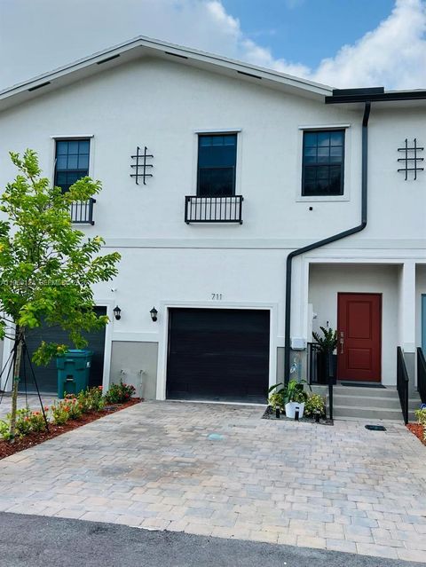 711 SW 11th St Florida City FL 33034