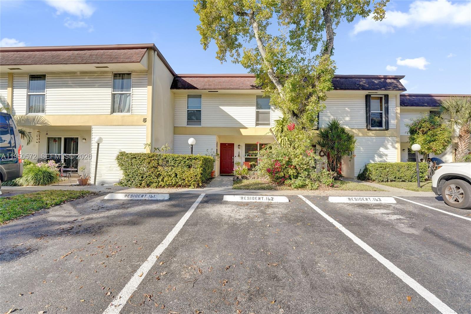 HOLLYWOOD GARDENS CONDOMI - Residential