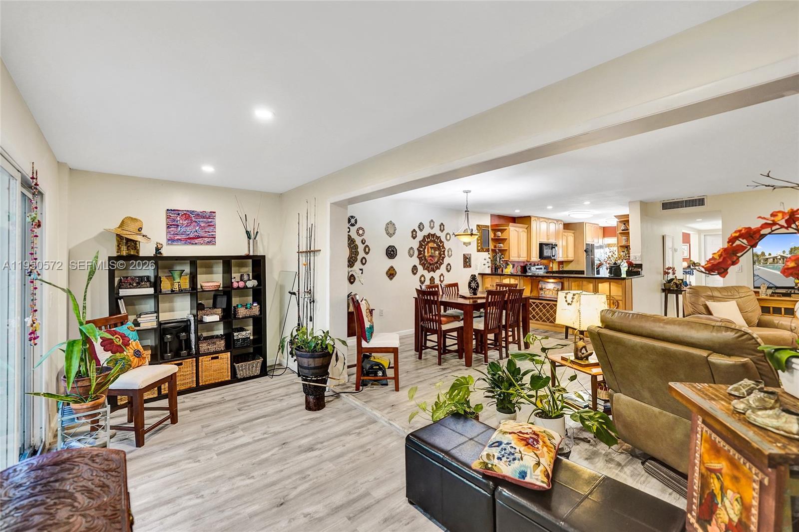 HOLLYWOOD GARDENS CONDOMI - Residential