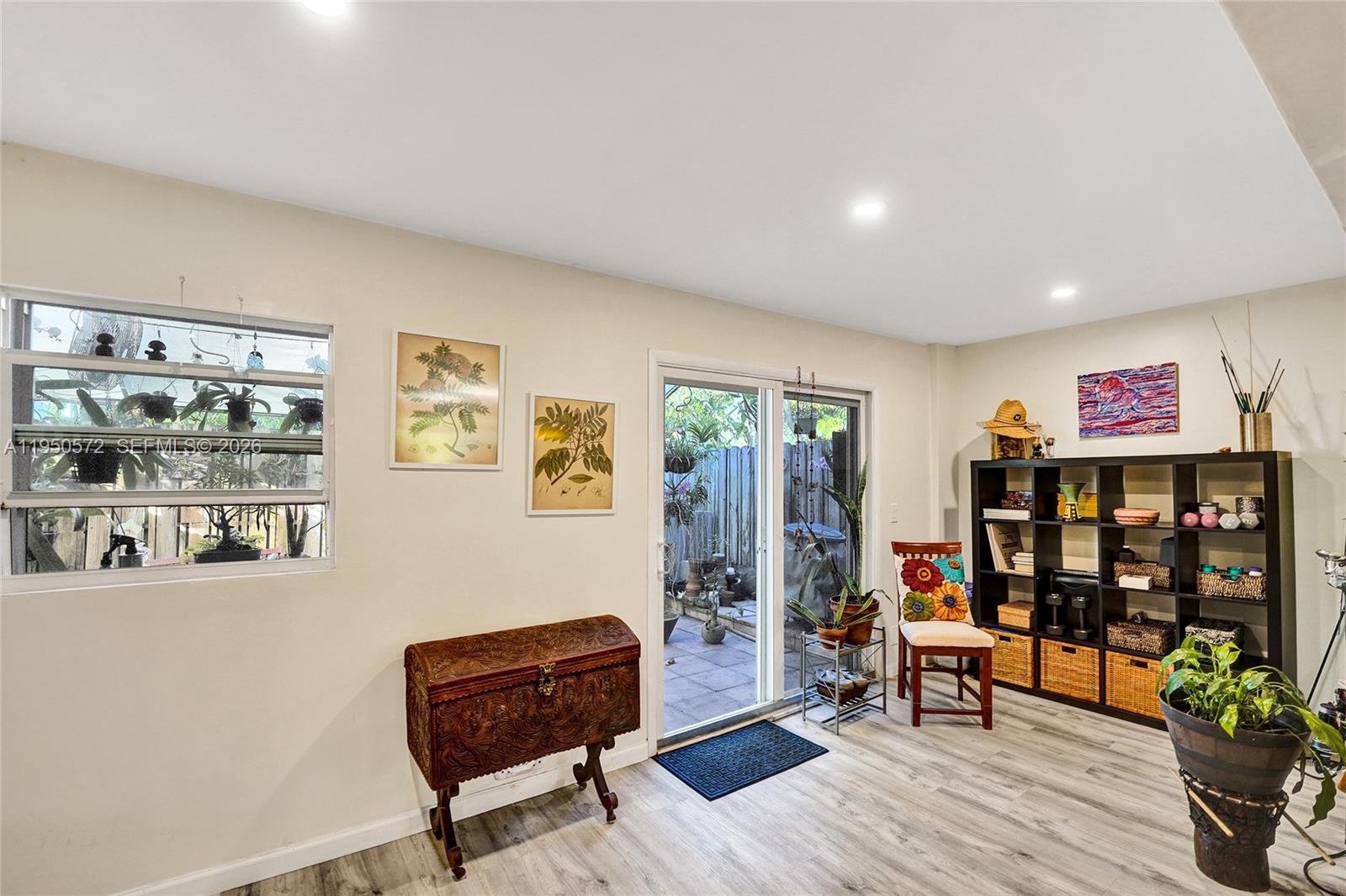 HOLLYWOOD GARDENS CONDOMI - Residential