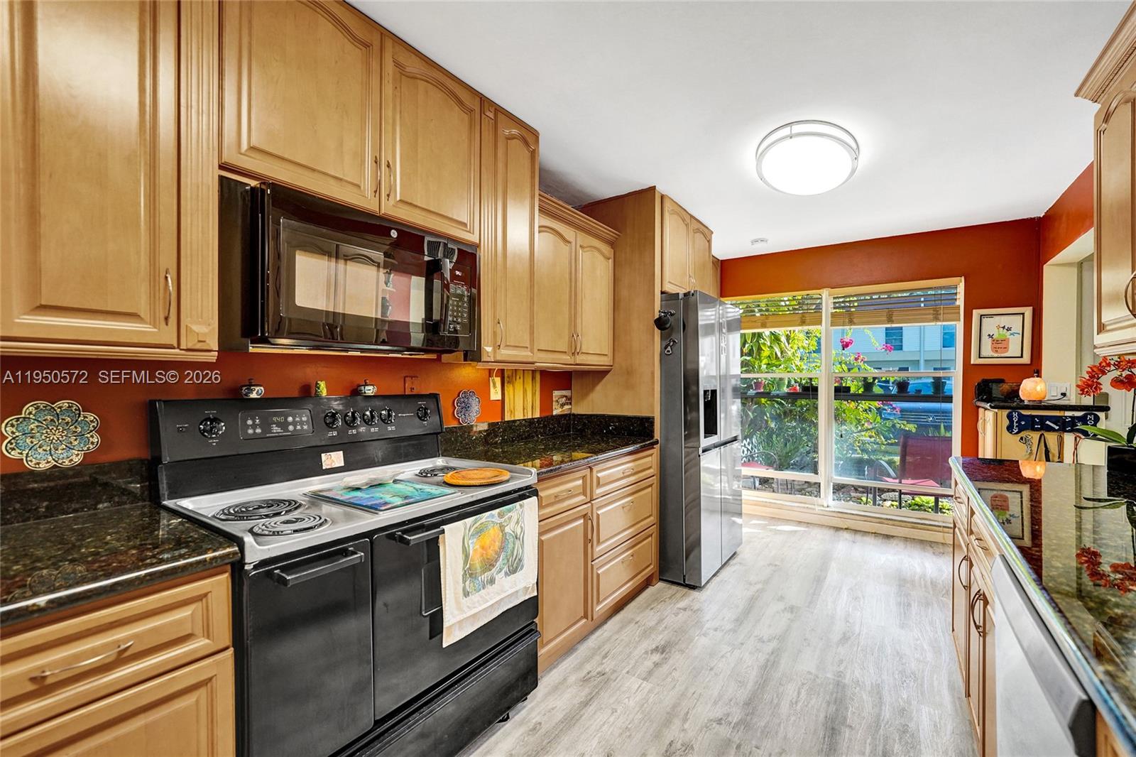 HOLLYWOOD GARDENS CONDOMI - Residential