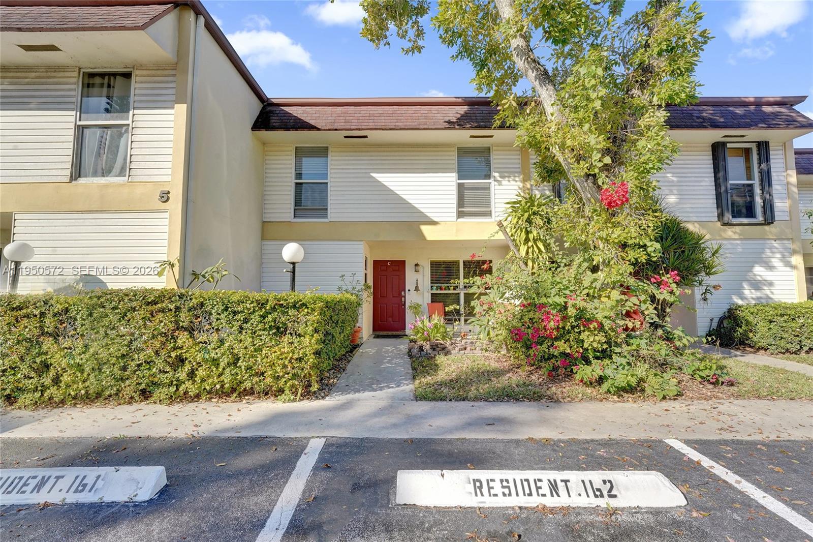 HOLLYWOOD GARDENS CONDOMI - Residential