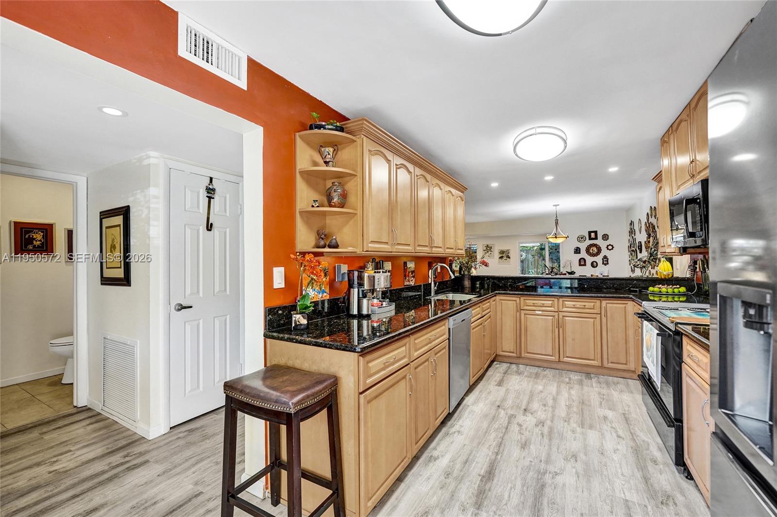 HOLLYWOOD GARDENS CONDOMI - Residential