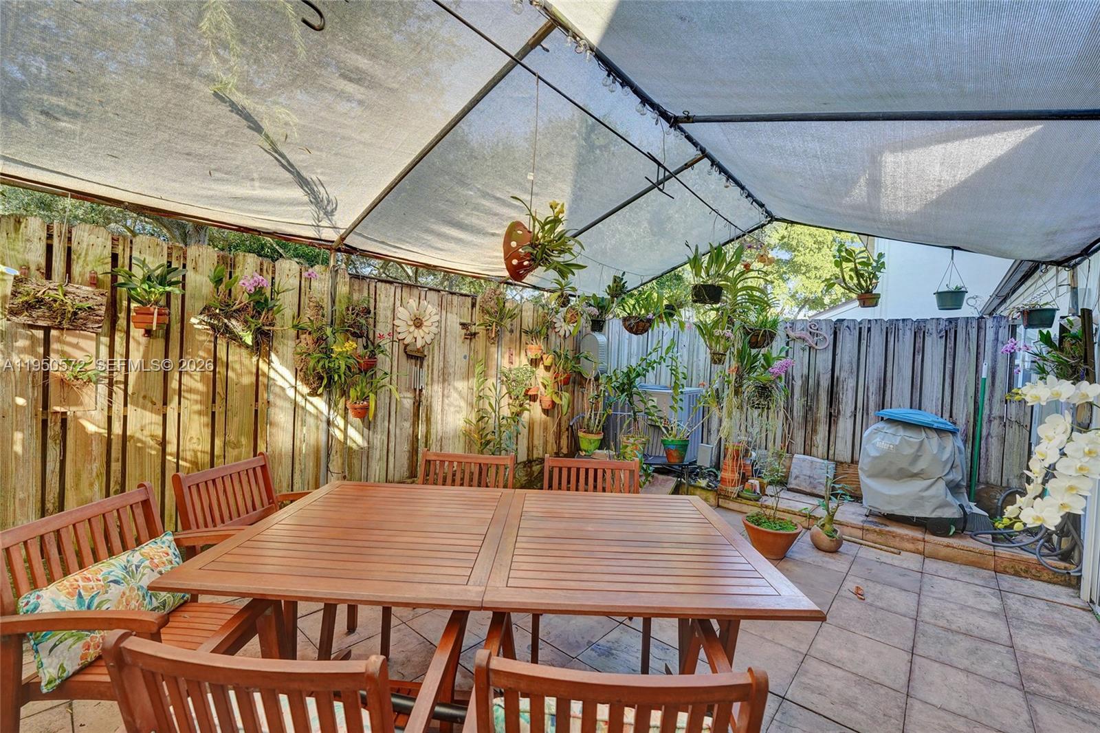 HOLLYWOOD GARDENS CONDOMI - Residential