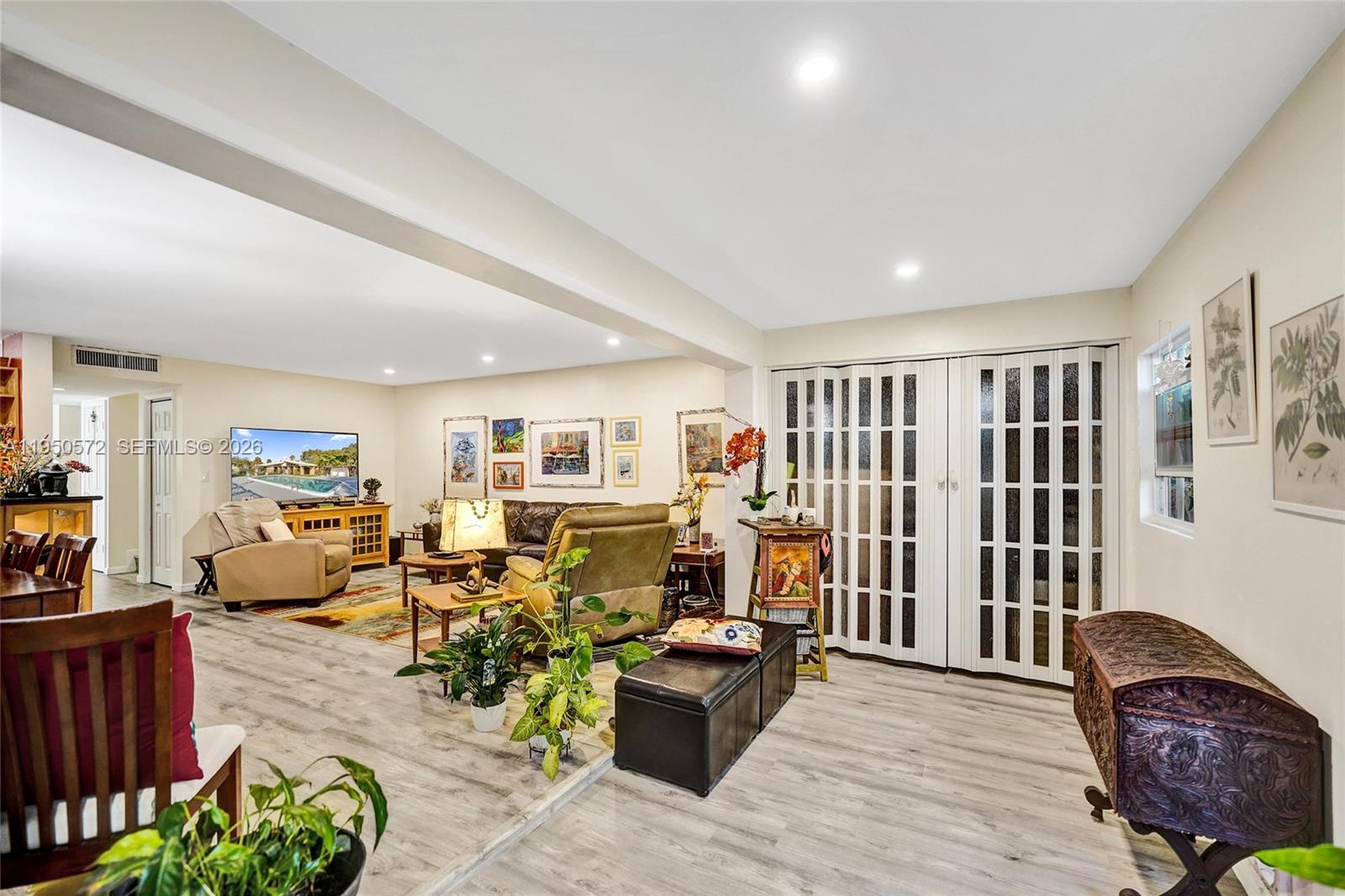 HOLLYWOOD GARDENS CONDOMI - Residential