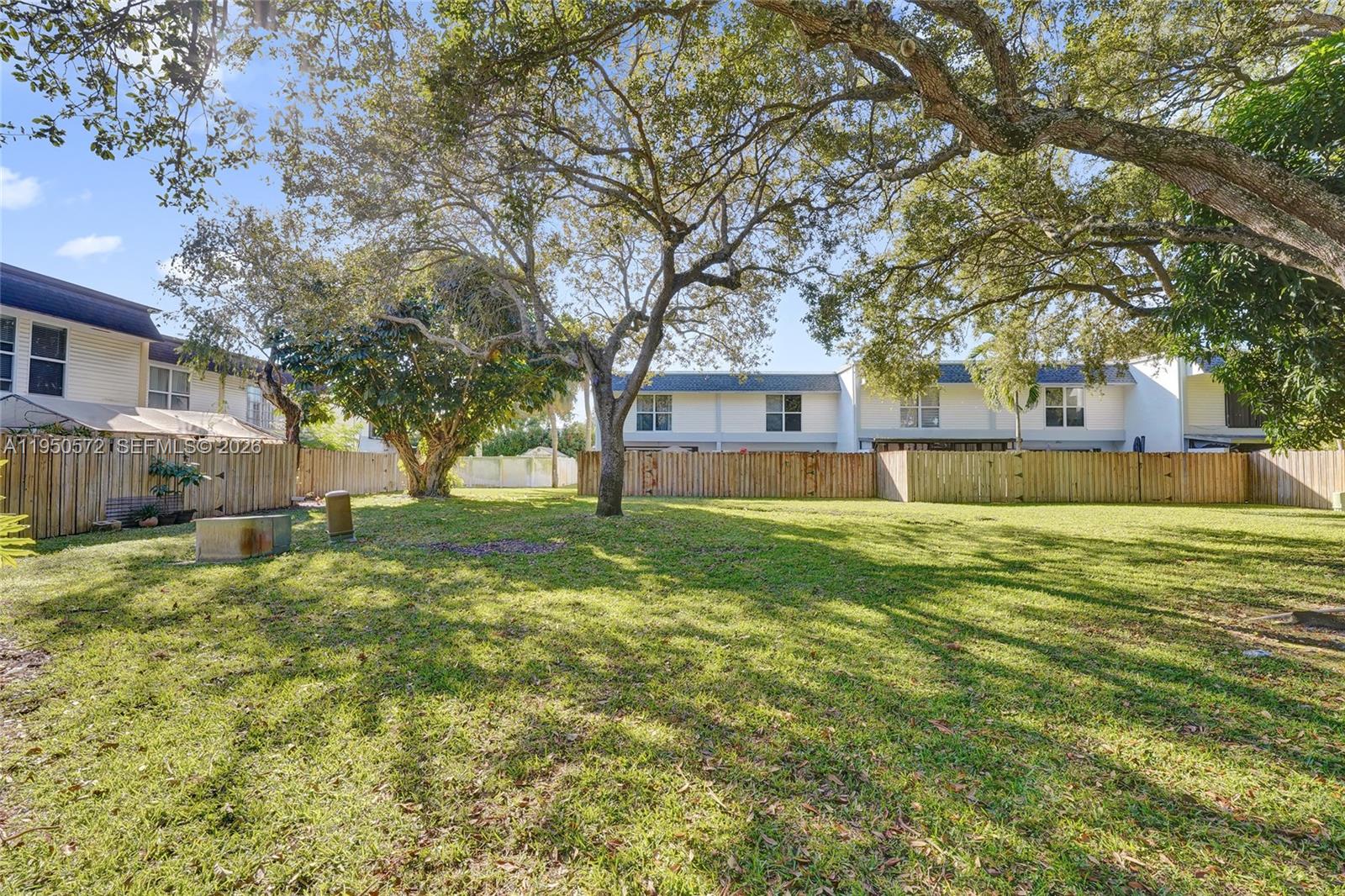 HOLLYWOOD GARDENS CONDOMI - Residential