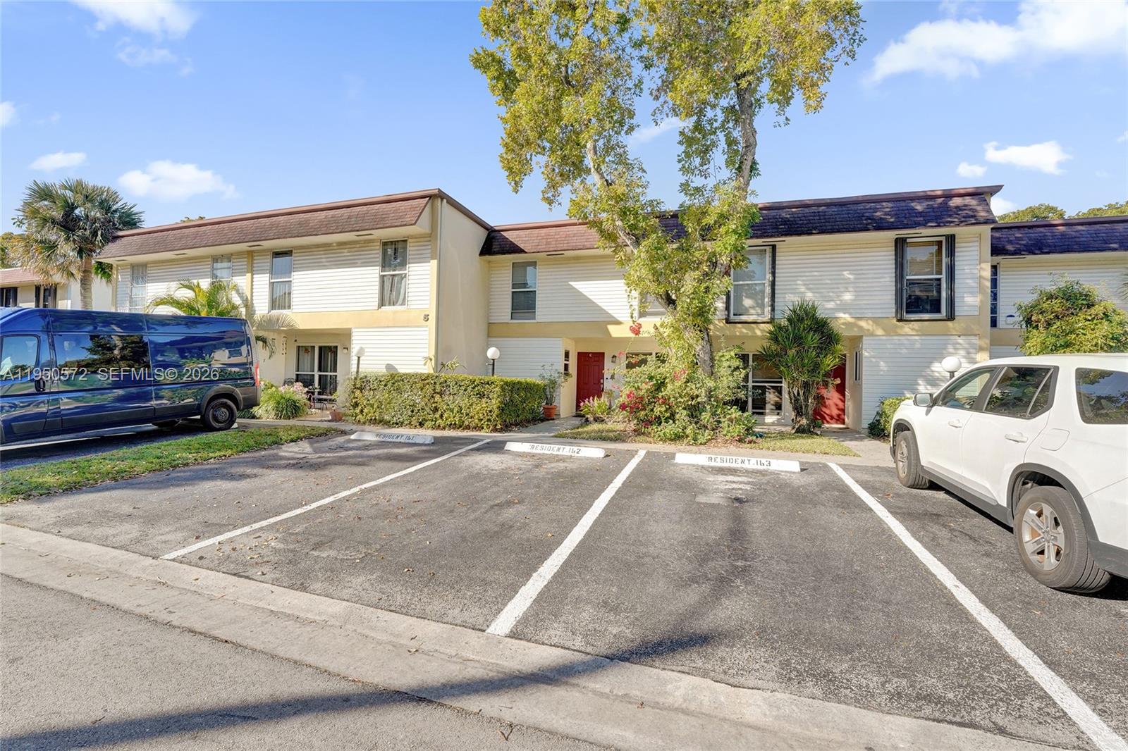 HOLLYWOOD GARDENS CONDOMI - Residential