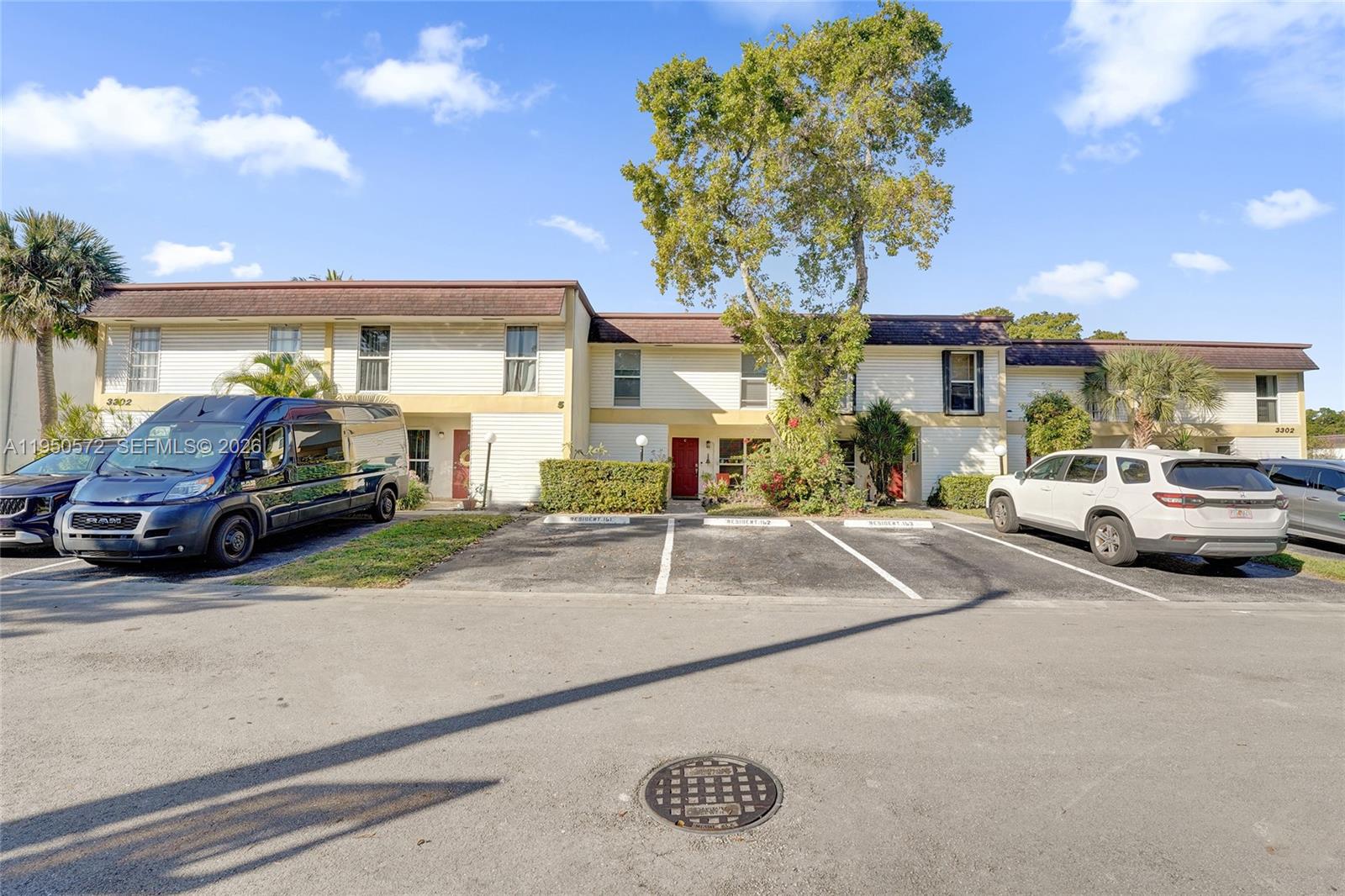 HOLLYWOOD GARDENS CONDOMI - Residential