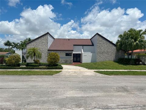 8735 SW 54th Miami FL 33165