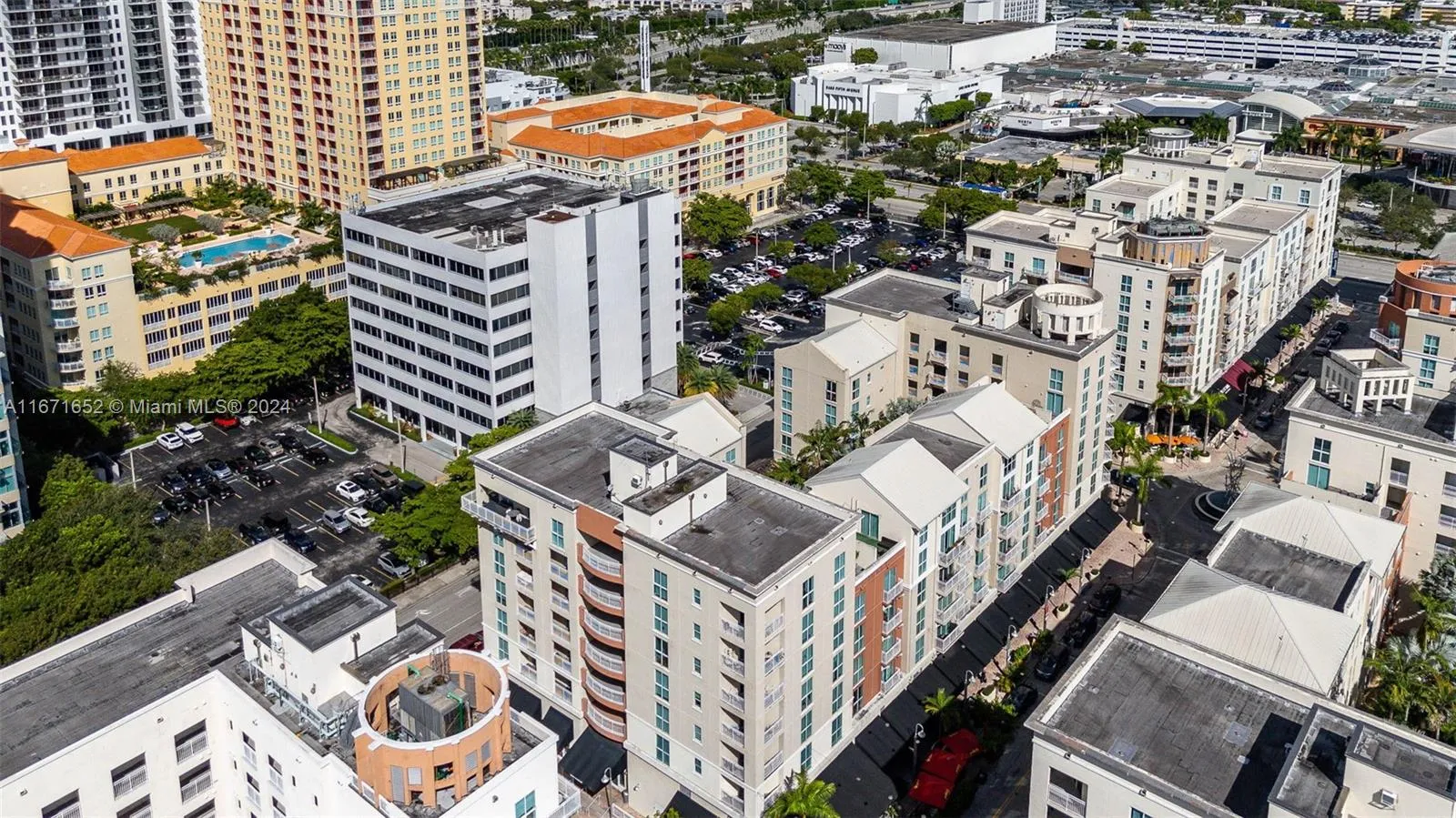 Miami, Florida 33156, United States, 3 Bedrooms Bedrooms, ,2 BathroomsBathrooms,Residential,Pending,40462