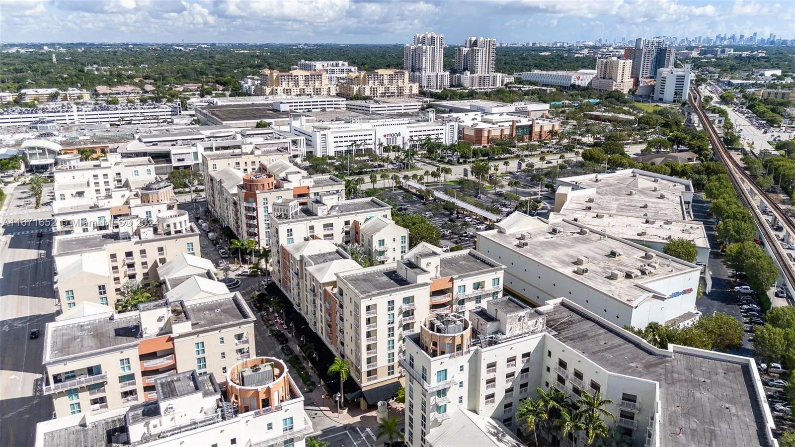 Miami, Florida 33156, United States, 3 Bedrooms Bedrooms, ,2 BathroomsBathrooms,Residential,Pending,40462