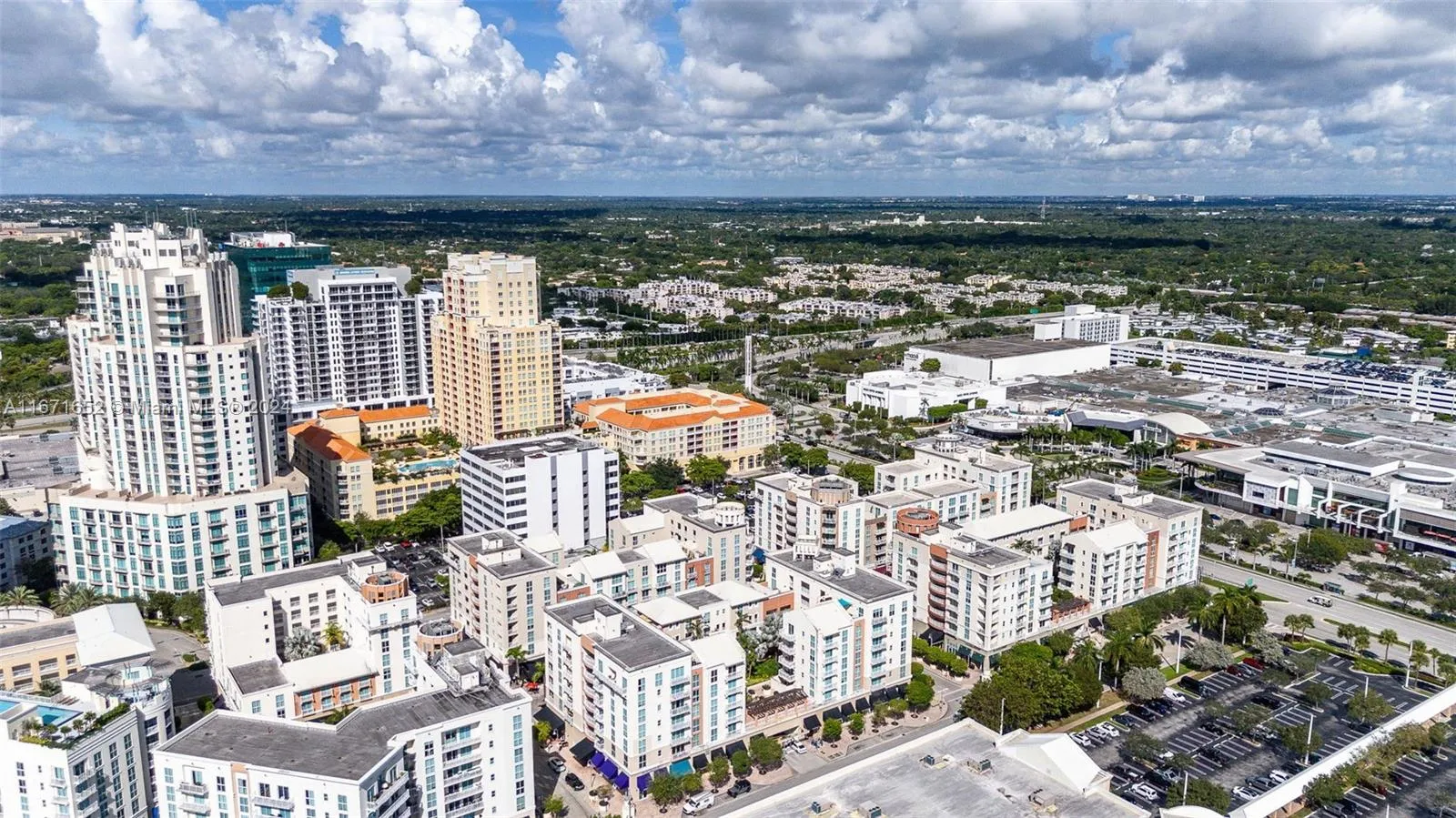 Miami, Florida 33156, United States, 3 Bedrooms Bedrooms, ,2 BathroomsBathrooms,Residential,Pending,40462