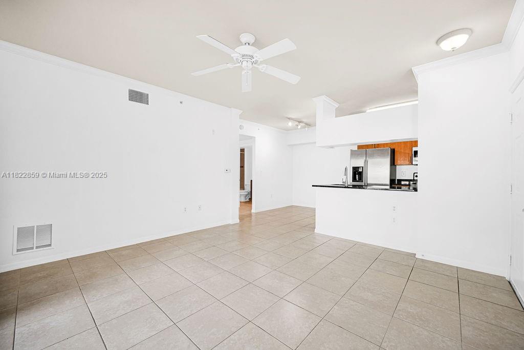 VILLAS AT EMERALD DUNES C - Residential