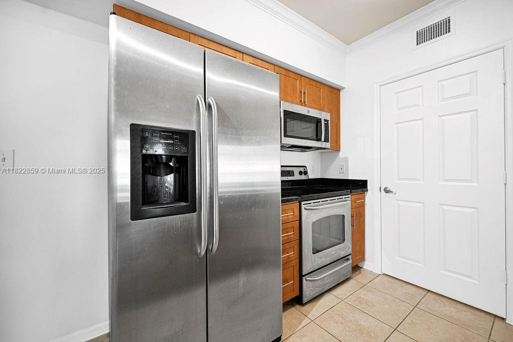 VILLAS AT EMERALD DUNES C - Residential