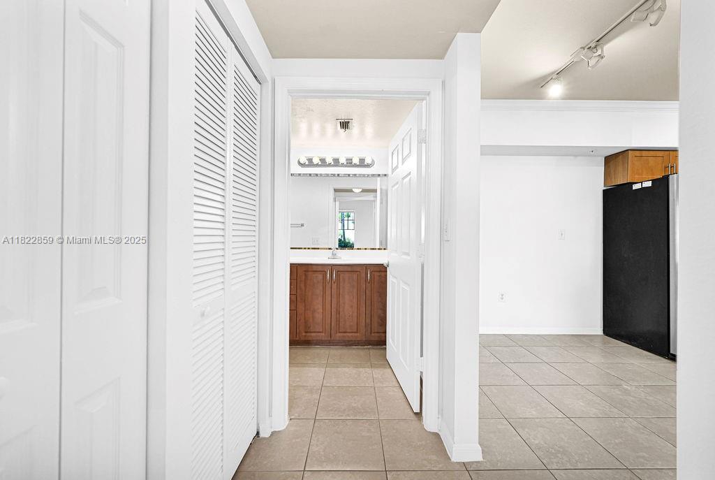 VILLAS AT EMERALD DUNES C - Residential