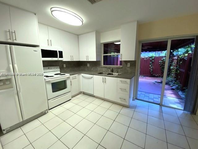 TERRA LAKE VILLAS CONDO - Residential Lease