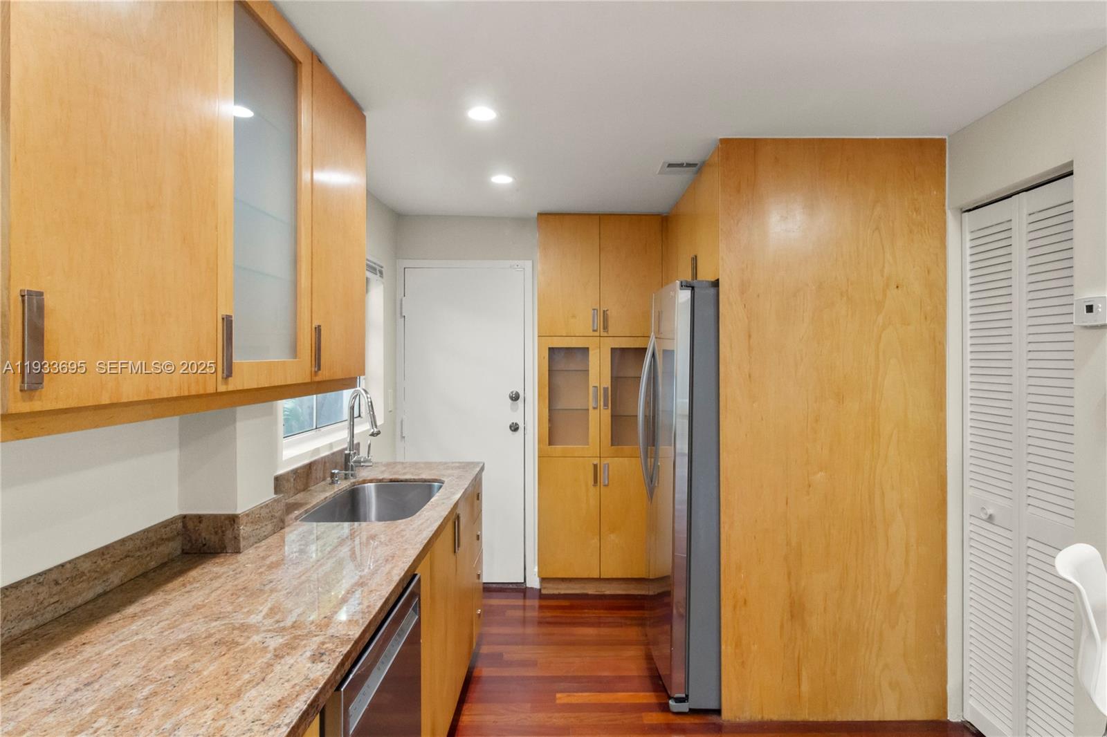 THE NORMA CONDO - Residential