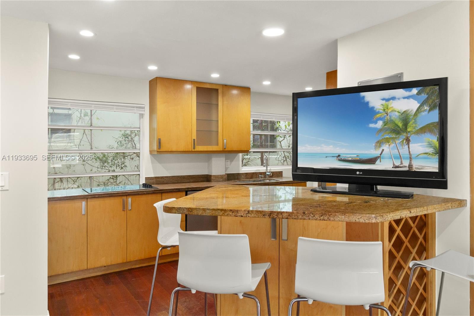 THE NORMA CONDO - Residential