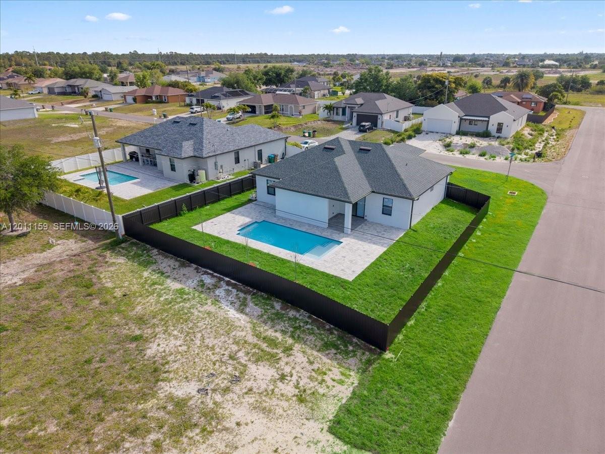 CAPE CORAL - Residential