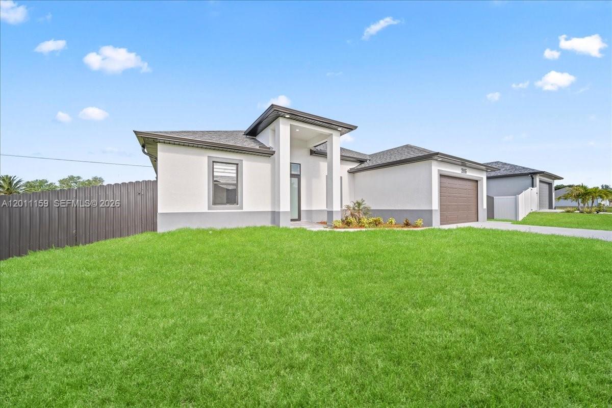 CAPE CORAL - Residential