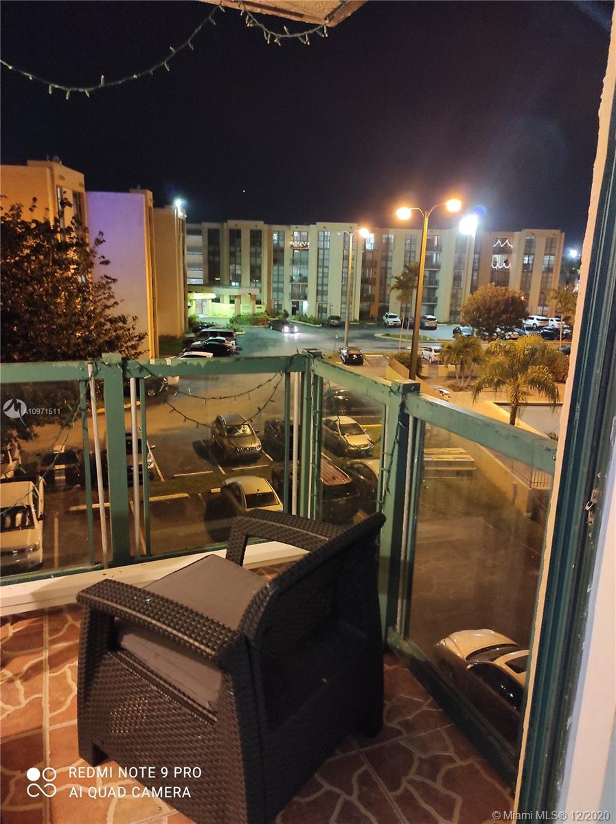 CORAL TOWERS CONDO - Residential