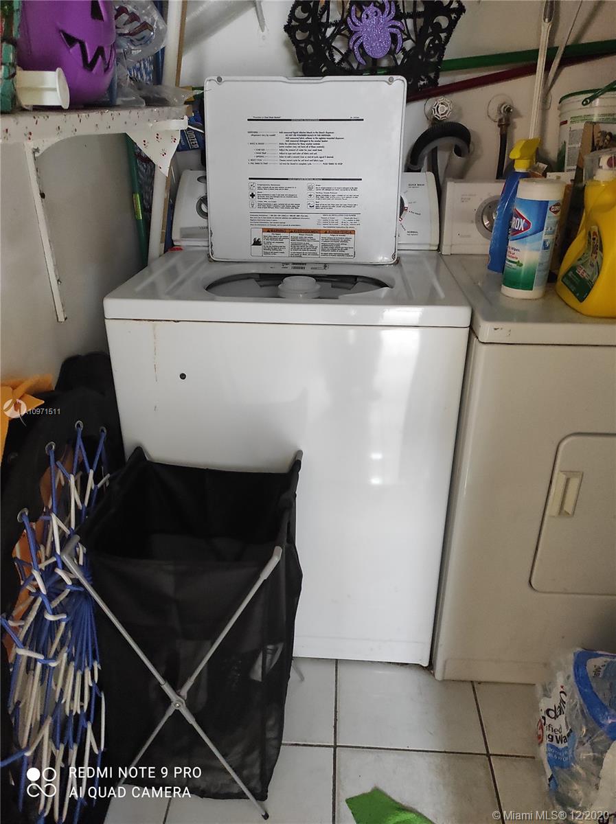 CORAL TOWERS CONDO - Residential