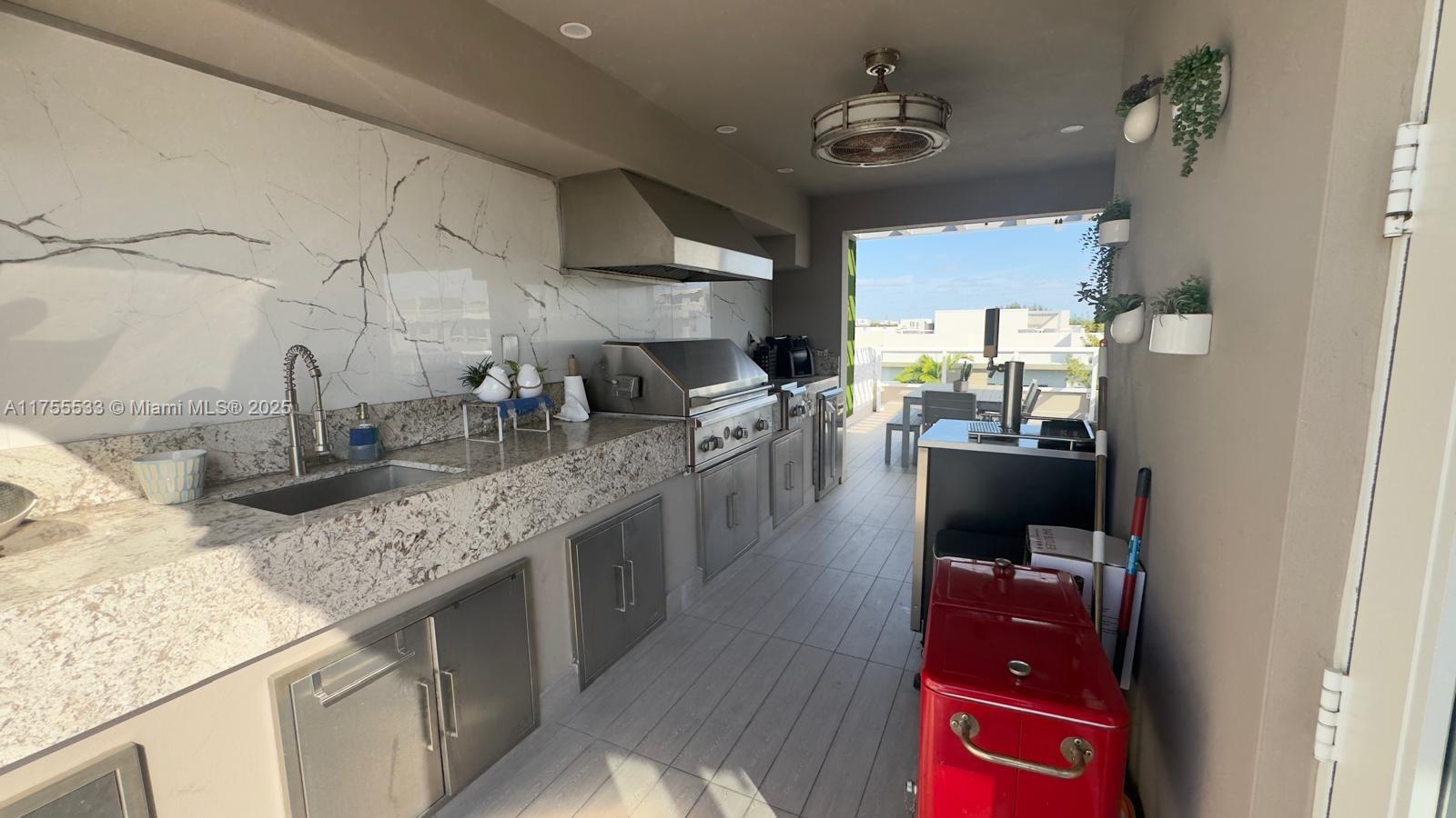 LANDMARK AT DORAL - Residential