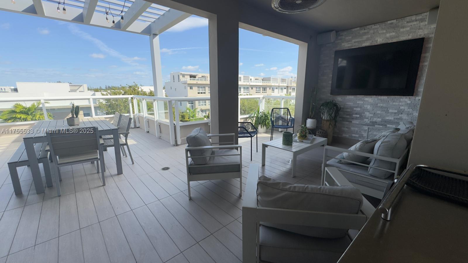LANDMARK AT DORAL - Residential