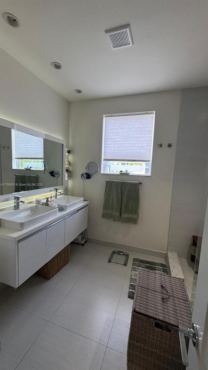 LANDMARK AT DORAL - Residential