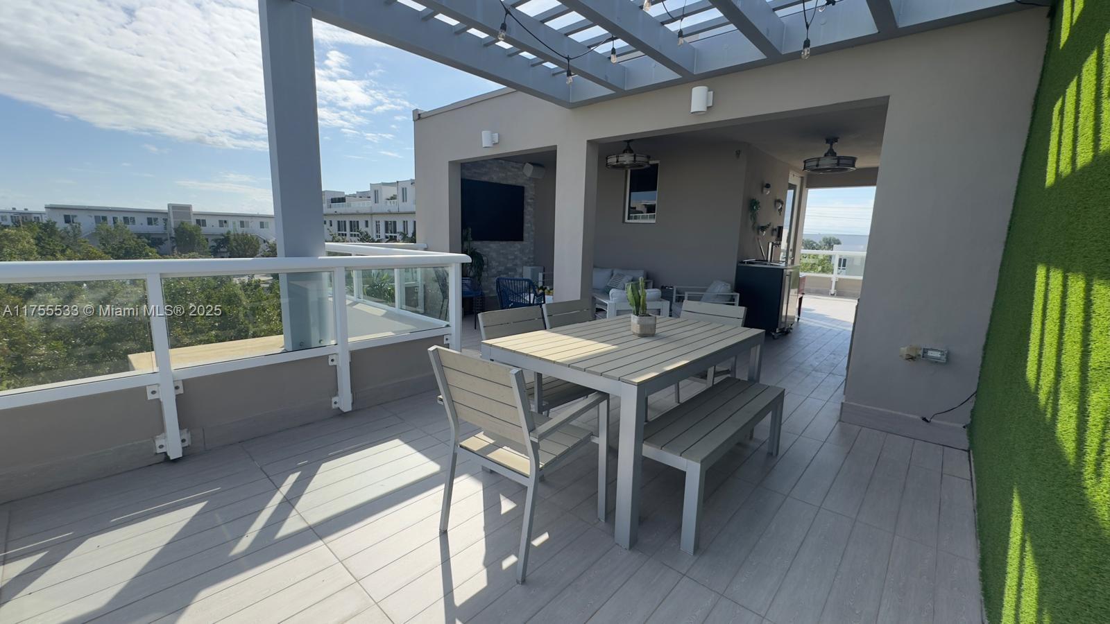 LANDMARK AT DORAL - Residential