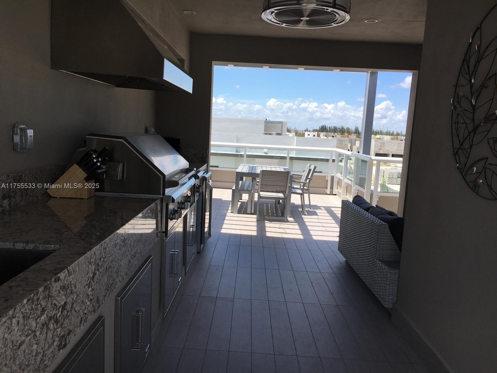 LANDMARK AT DORAL - Residential