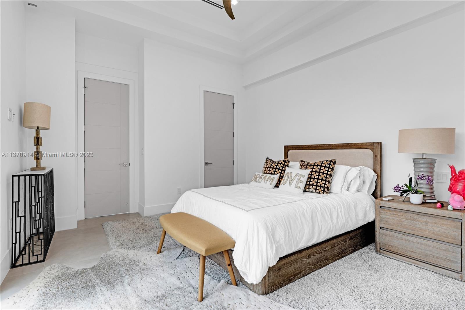 RIO VISTA ISLES - Residential