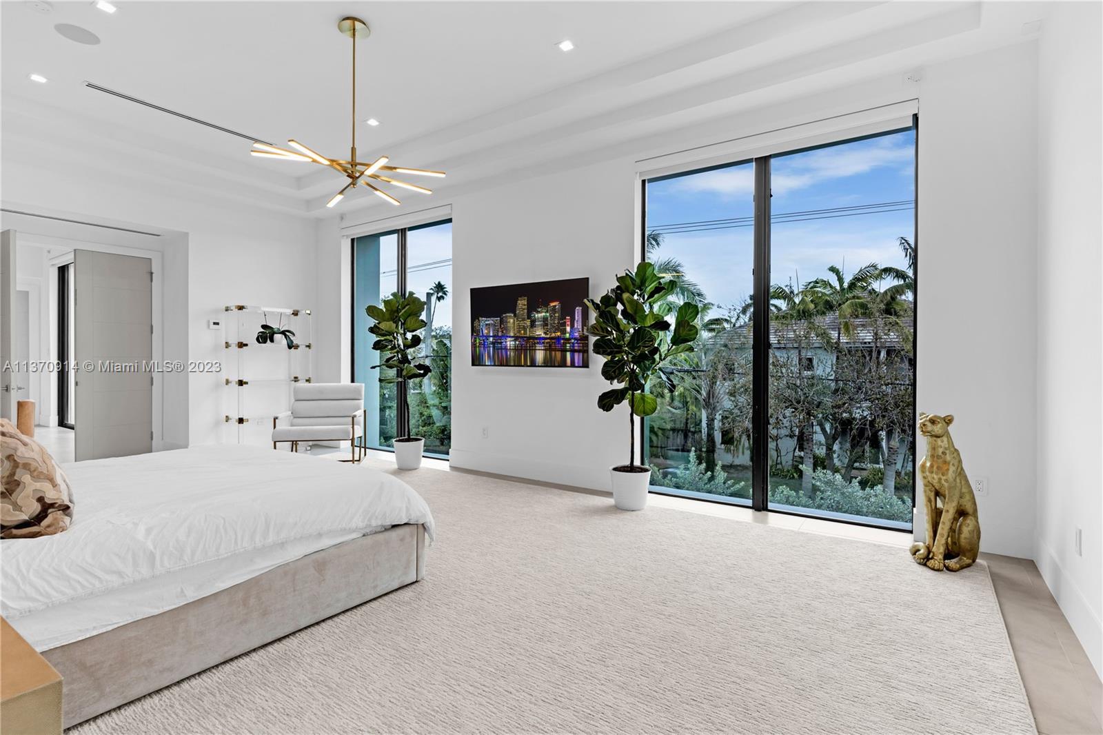 RIO VISTA ISLES - Residential