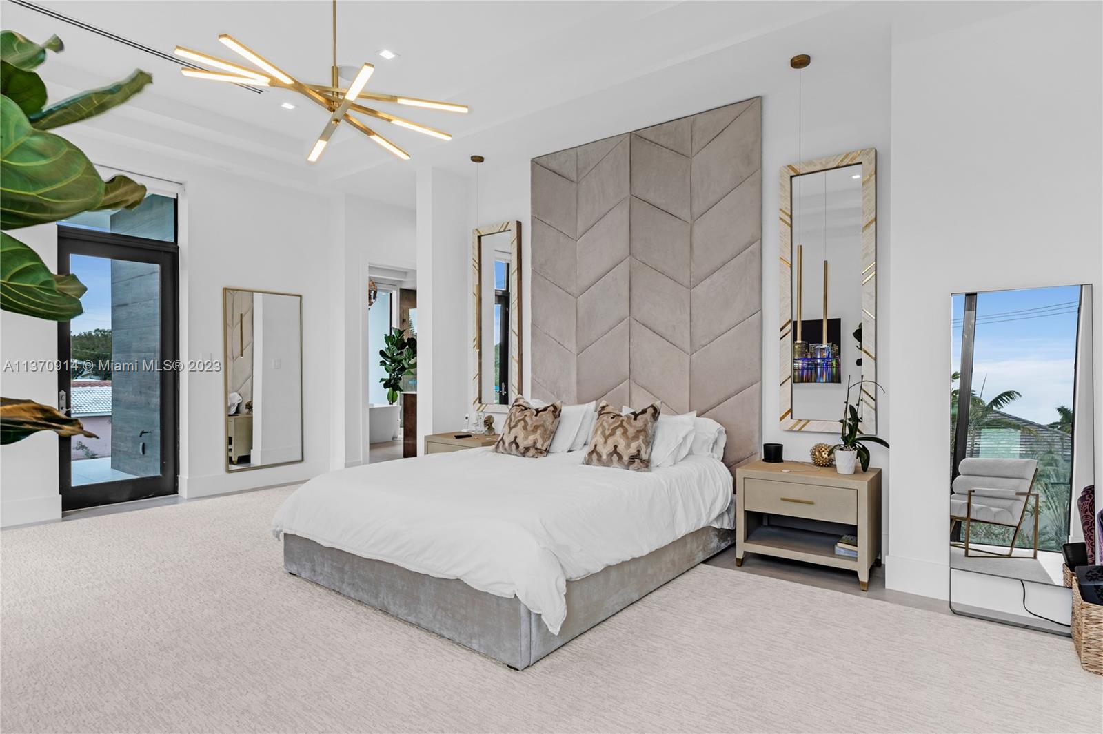 RIO VISTA ISLES - Residential