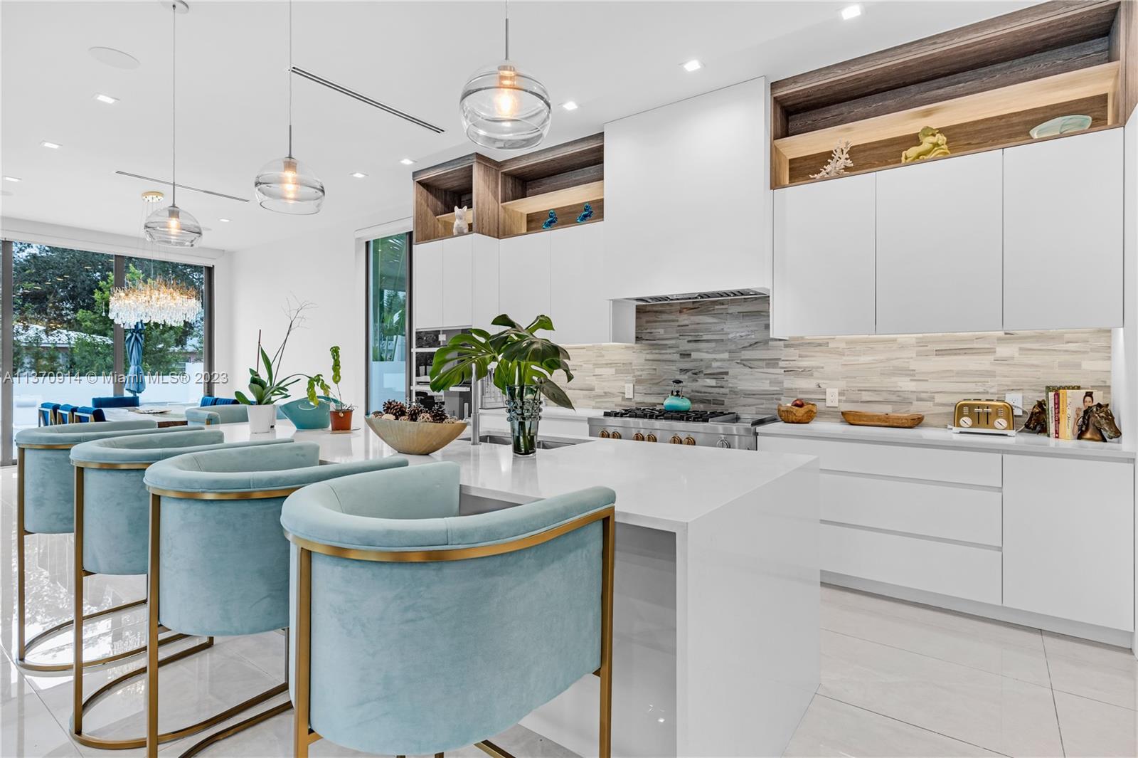 RIO VISTA ISLES - Residential