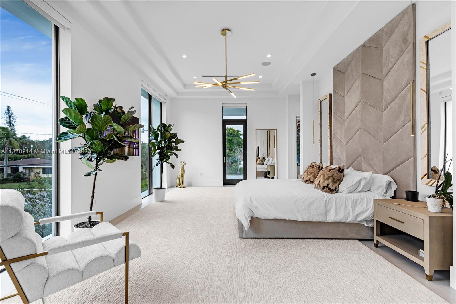 RIO VISTA ISLES - Residential