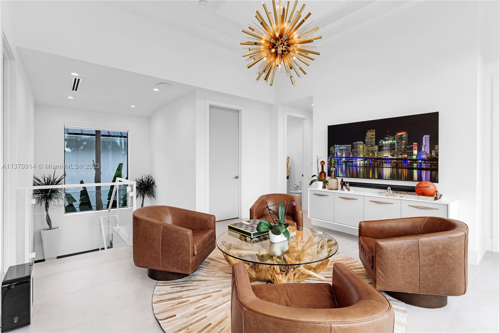 RIO VISTA ISLES - Residential