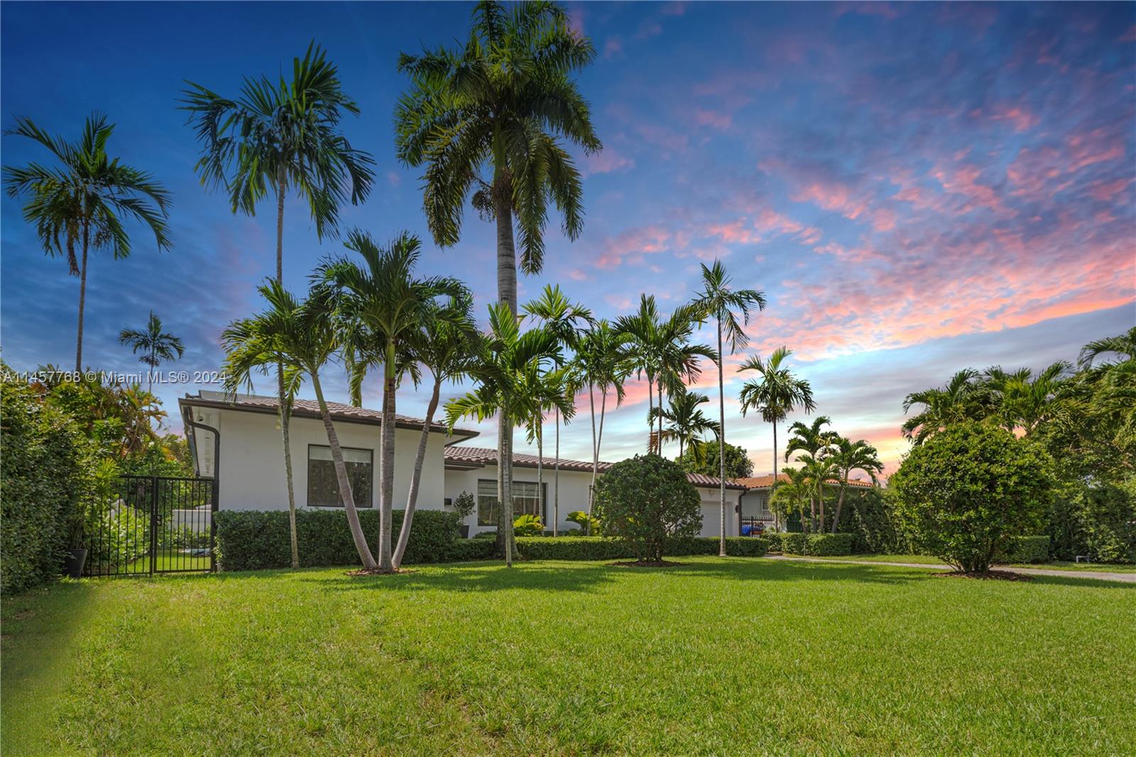 PARK PLAZA - Residential