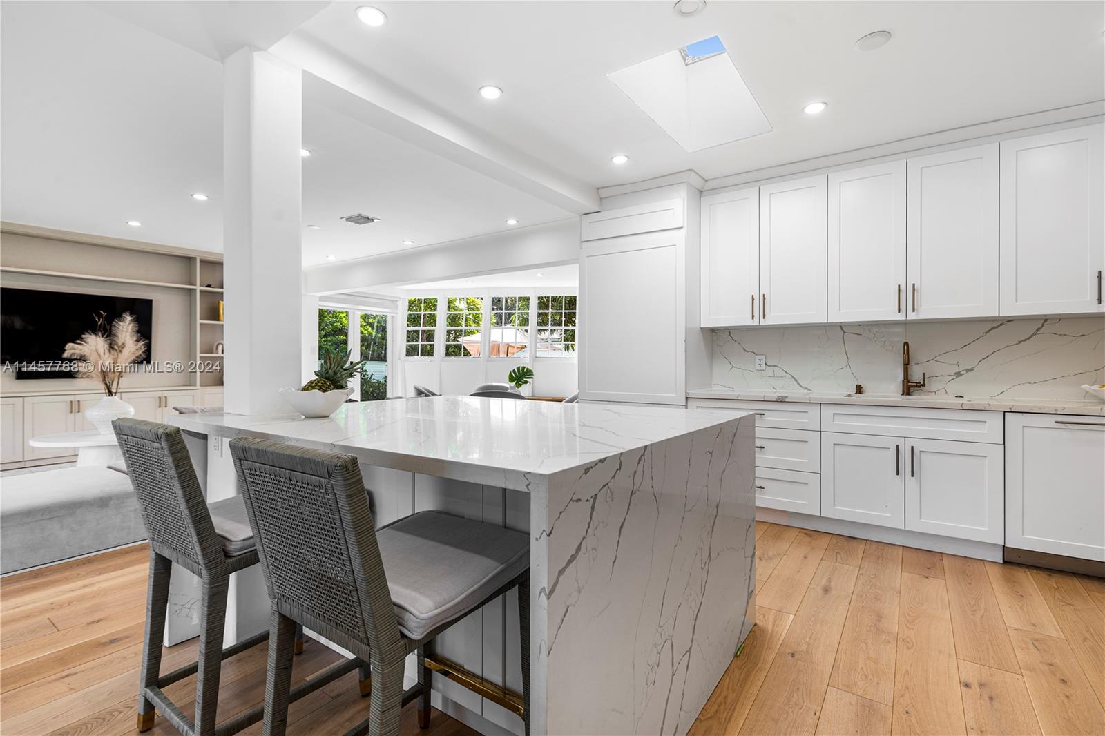 PARK PLAZA - Residential