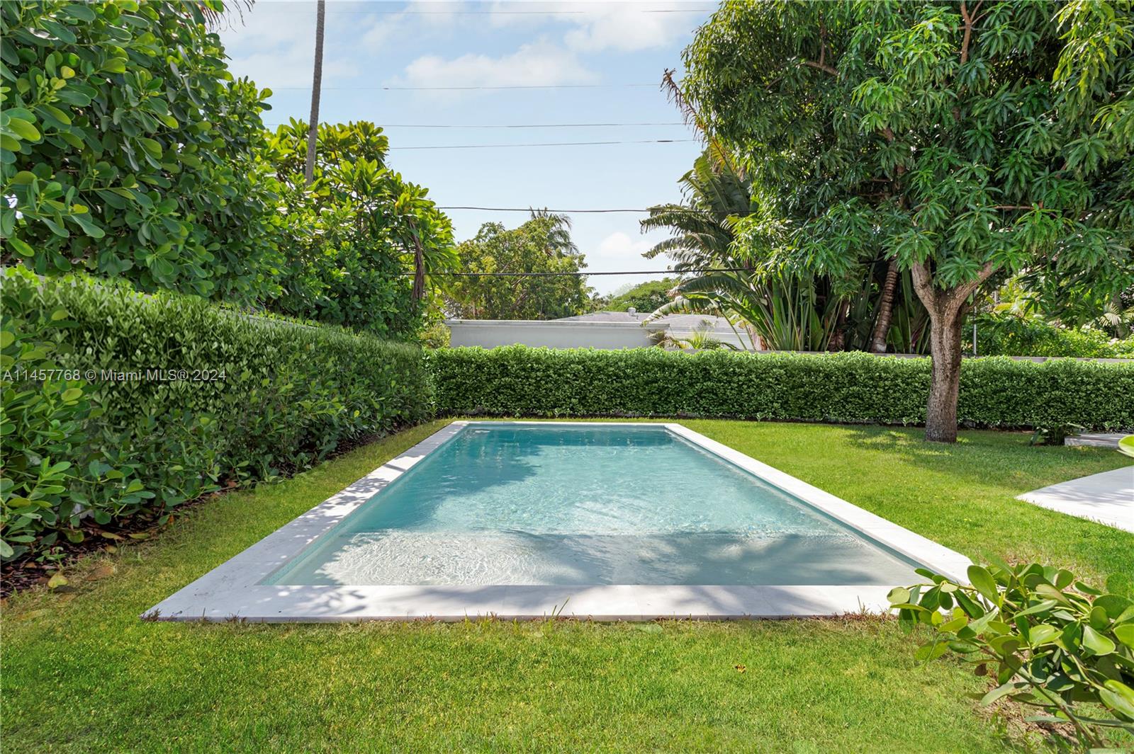 PARK PLAZA - Residential